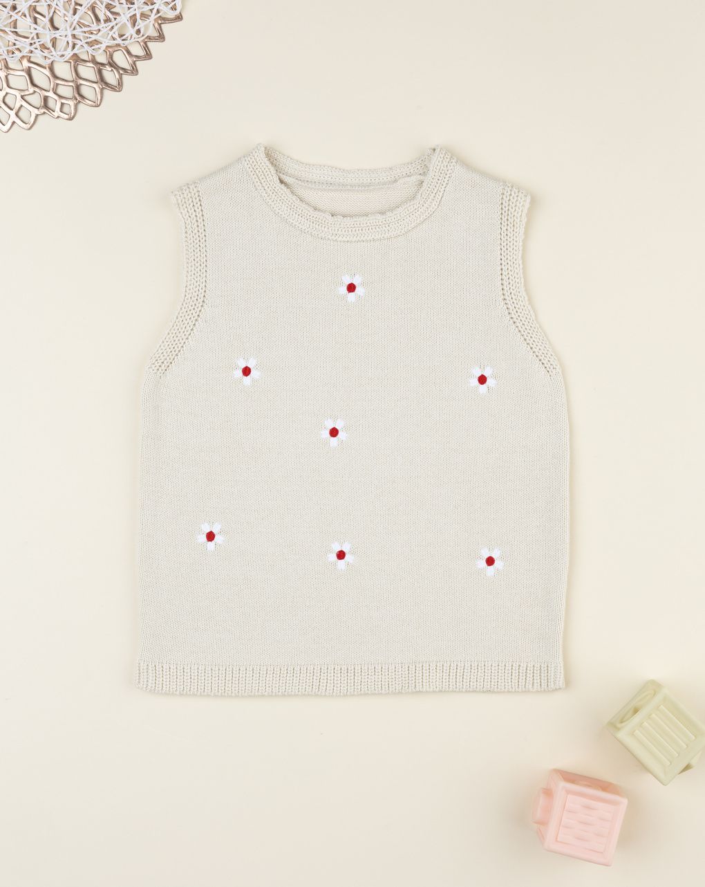παιδικό γιλέκο μπεζ με μαργαρίτες για κορίτσι