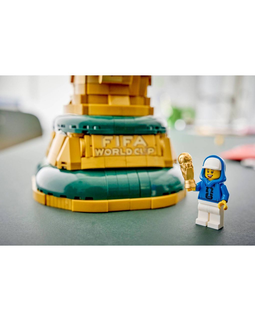 Lego editions sets fifa world cup official trophy 43020 - LEGO