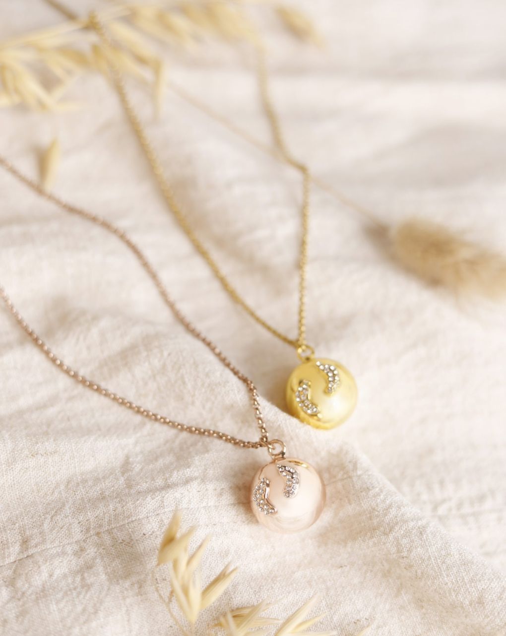 Proud mama μενταγιόν bola eva babybell glowing πατουσάκια pink pm-617 - Proud Mama