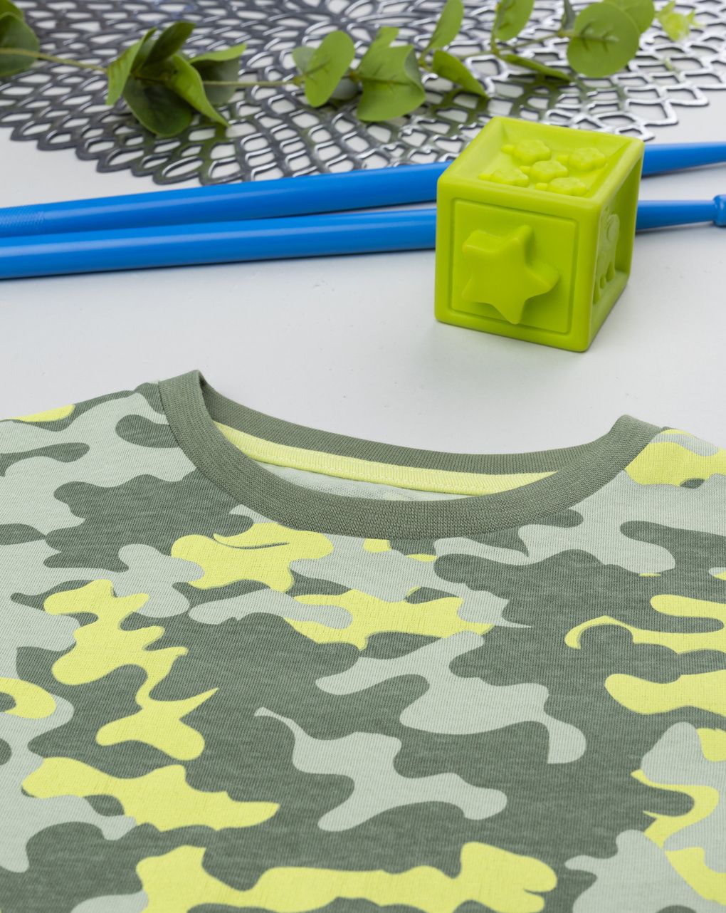 παιδικό t-shirt πράσινο camouflage για αγόρι - Prénatal