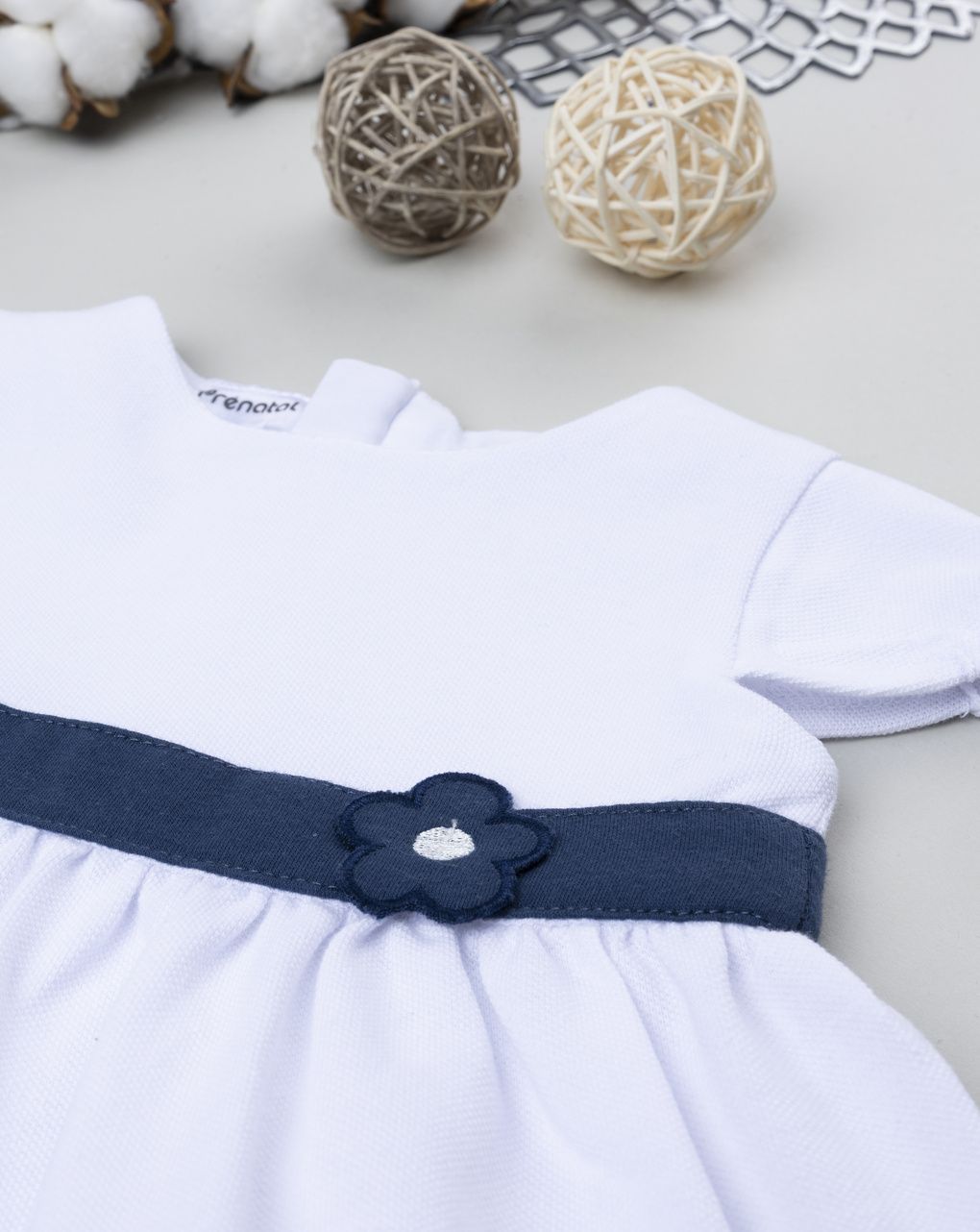 βρεφικό φόρεμα elegant λευκό με λουλούδι για κορίτσι - Prénatal