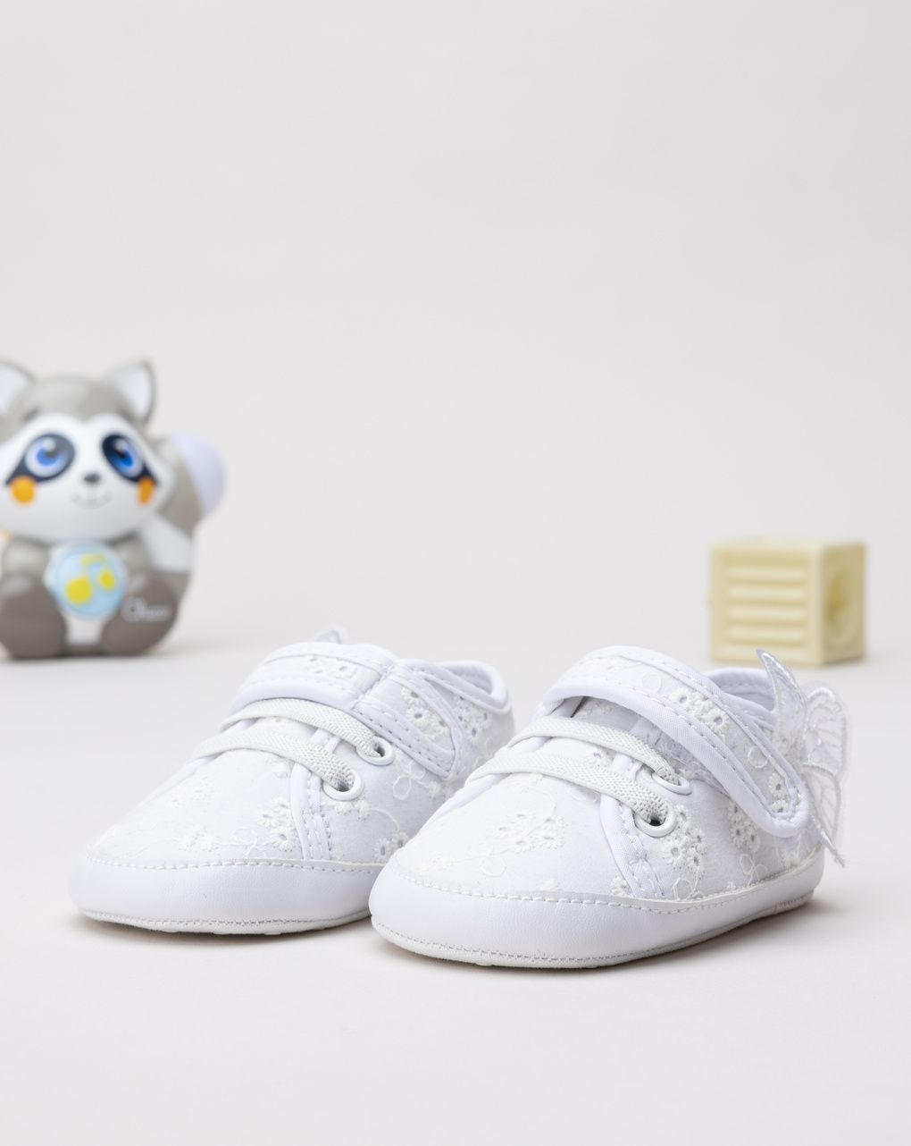 βρεφικά παπούτσια αγκαλιάς λευκά με δαντέλα για κορίτσι - Prénatal