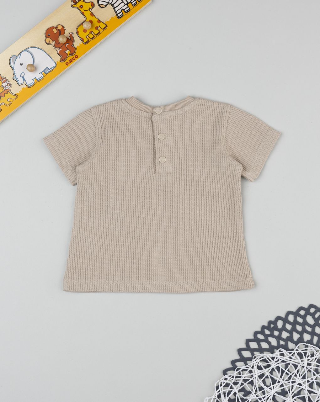 βρεφικό t-shirt καφέ γκοφρέ με σκυλάκια για αγόρι - Prénatal