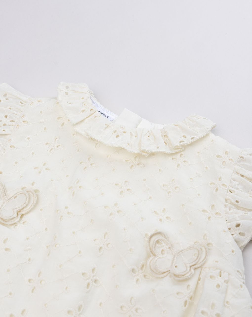 βρεφικό φορμάκι μπεζ δαντέλα sangallo για κορίτσι - Prénatal