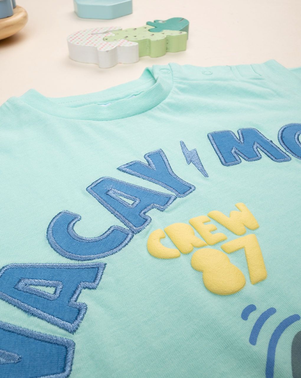 βρεφικό t-shirt τιρκουάζ surf για αγόρι - Prénatal